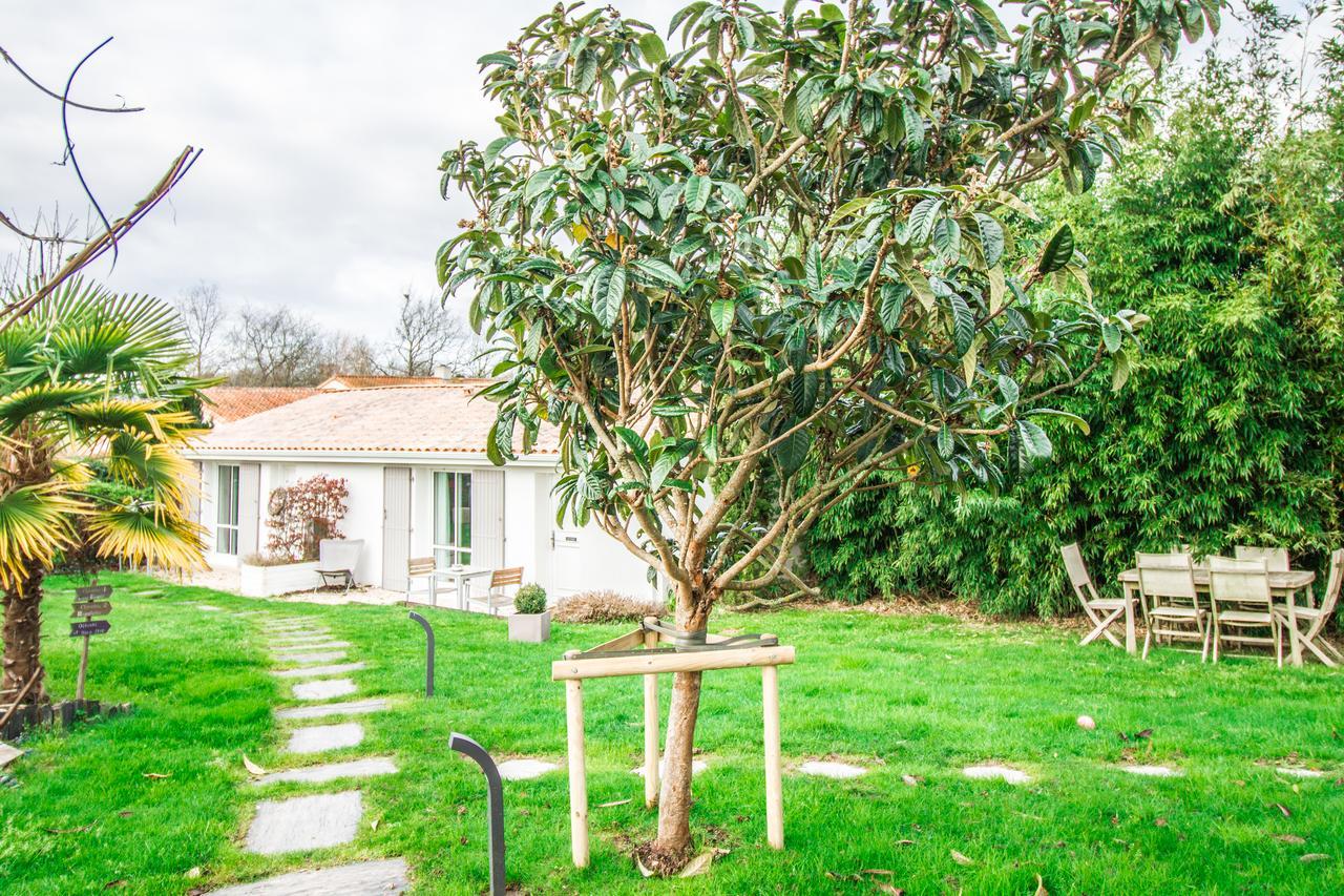 Le Temps Des Hotes Vertou Bagian luar foto